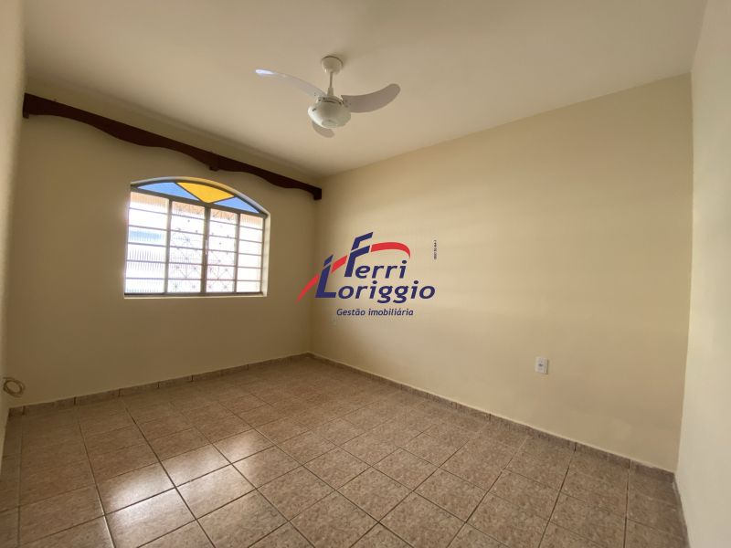 Casa com 3 quartos, 2 banheiros e 119m² à venda no bairro Vila Alves, Guaratingueta