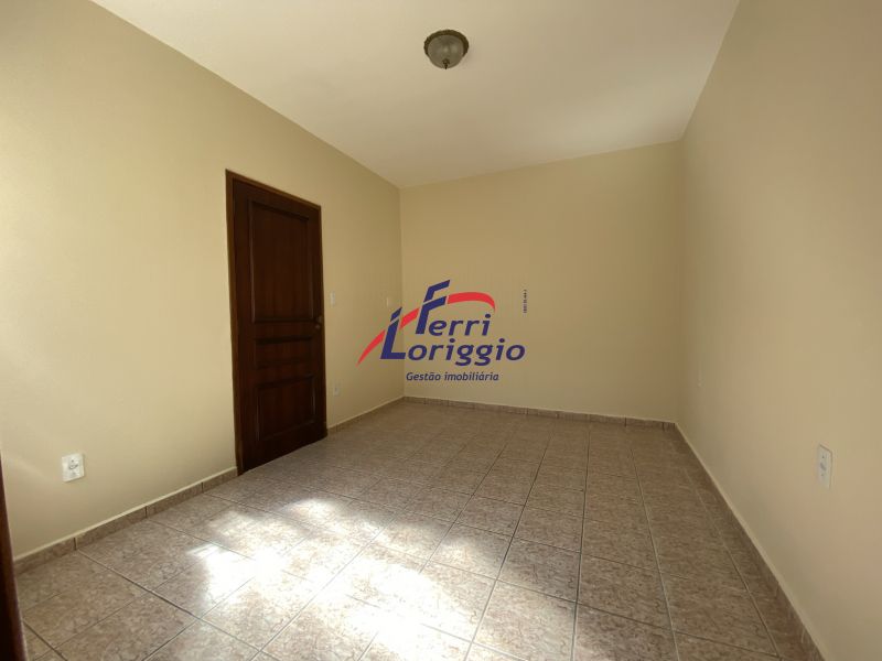 Casa com 3 quartos, 2 banheiros e 119m² à venda no bairro Vila Alves, Guaratingueta