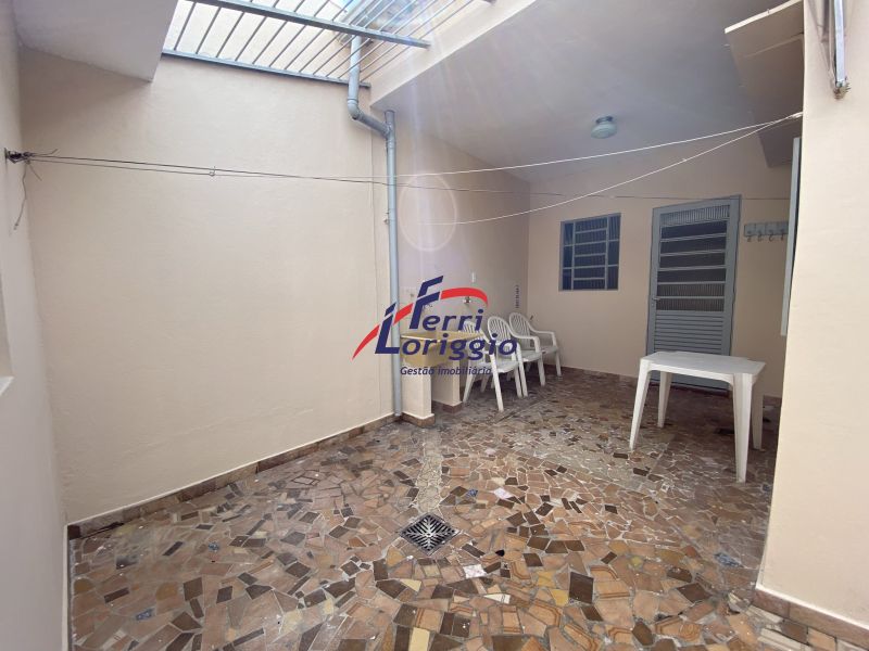 Casa com 3 quartos, 2 banheiros e 119m² à venda no bairro Vila Alves, Guaratingueta