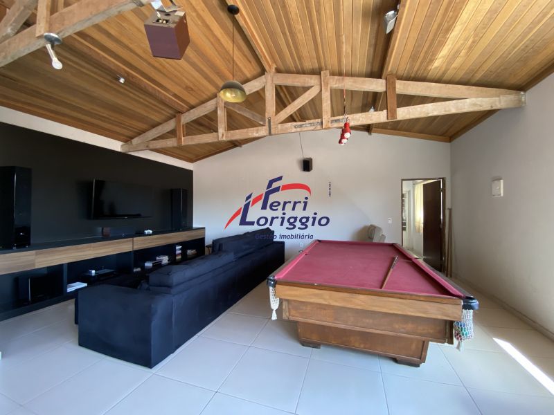 Casa com 5 quartos, 4 banheiros e 500m² à venda no bairro Jardim Rony, Guaratingueta