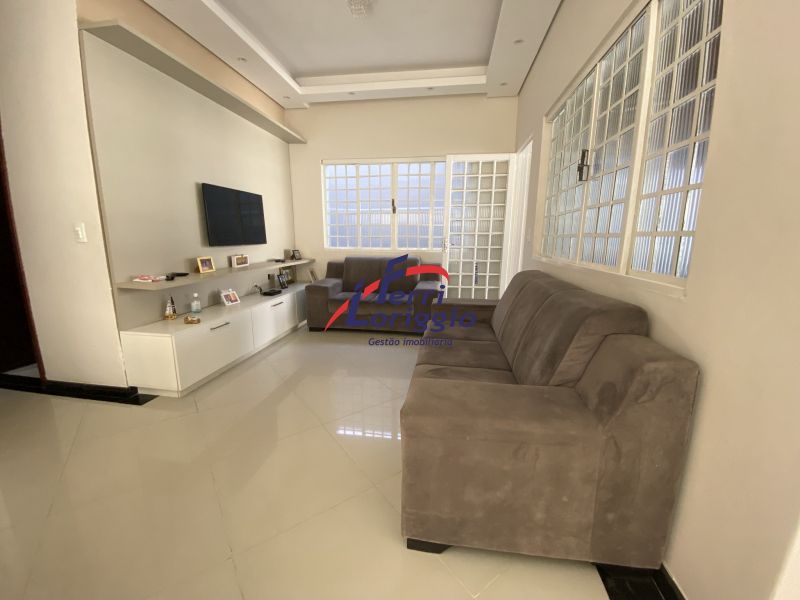 Casa com 5 quartos, 4 banheiros e 500m² à venda no bairro Jardim Rony, Guaratingueta