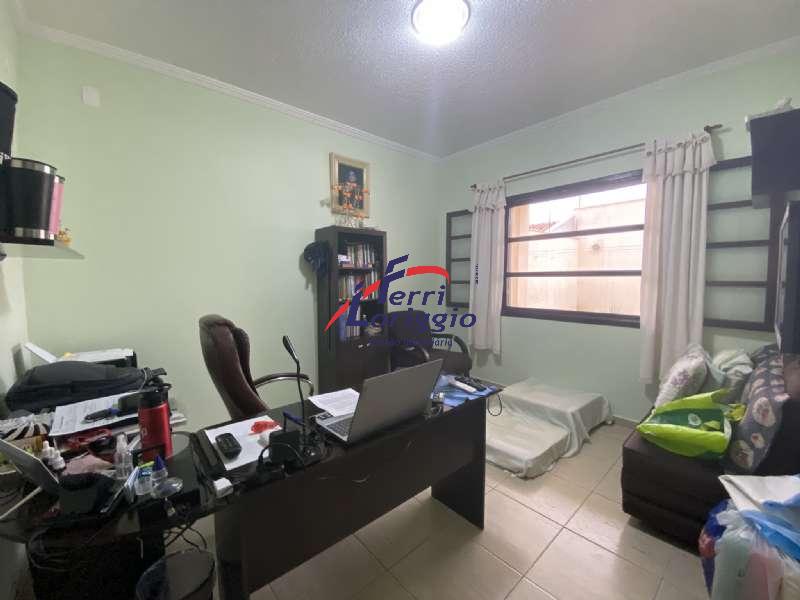 Casa com 4 quartos e 3 banheiros à venda no bairro Jardim Bela Vista, Guaratingueta