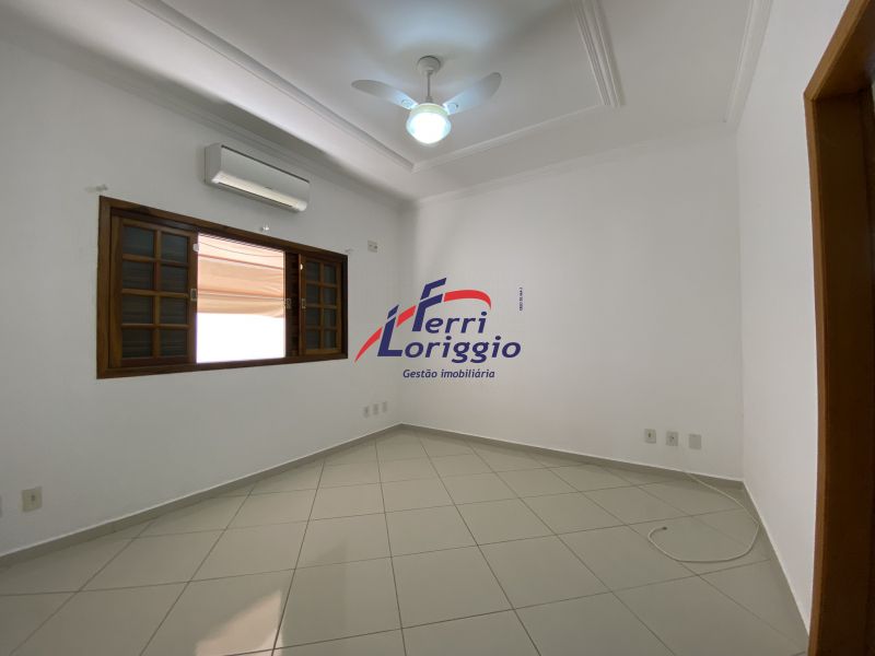 Casa com 4 quartos e 7 banheiros à venda no bairro Vila Paraiba, Guaratingueta
