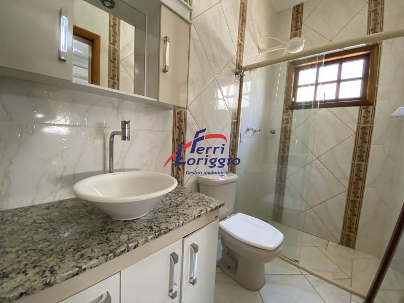 Casa com 4 quartos e 7 banheiros à venda no bairro Vila Paraiba, Guaratingueta