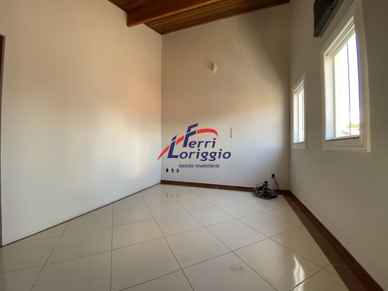 Casa com 4 quartos e 7 banheiros à venda no bairro Vila Paraiba, Guaratingueta