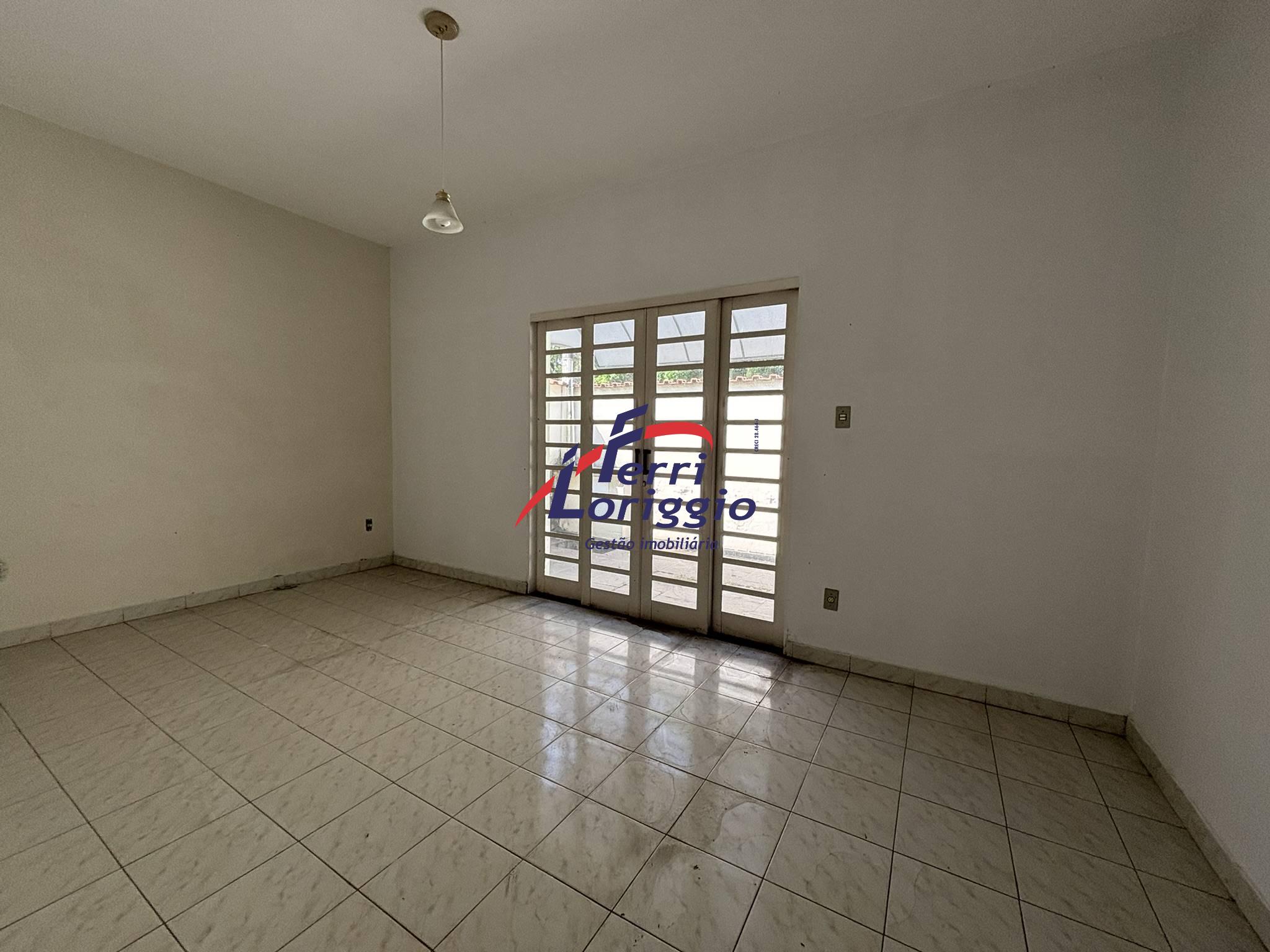 Casa com 3 quartos à venda no bairro Santa Rita, Guaratingueta