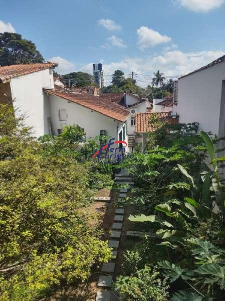 Casa com 3 quartos e 1 banheiro à venda no bairro Centro, Guaratingueta