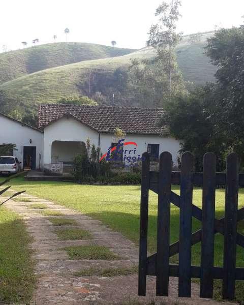 Sitio com 5 quartos e 1 banheiro à venda no bairro Cedro, Cunha