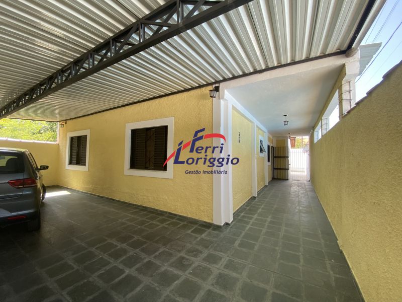 Casa com 3 quartos e 2 banheiros à venda no bairro Sao Benedito, Guaratingueta