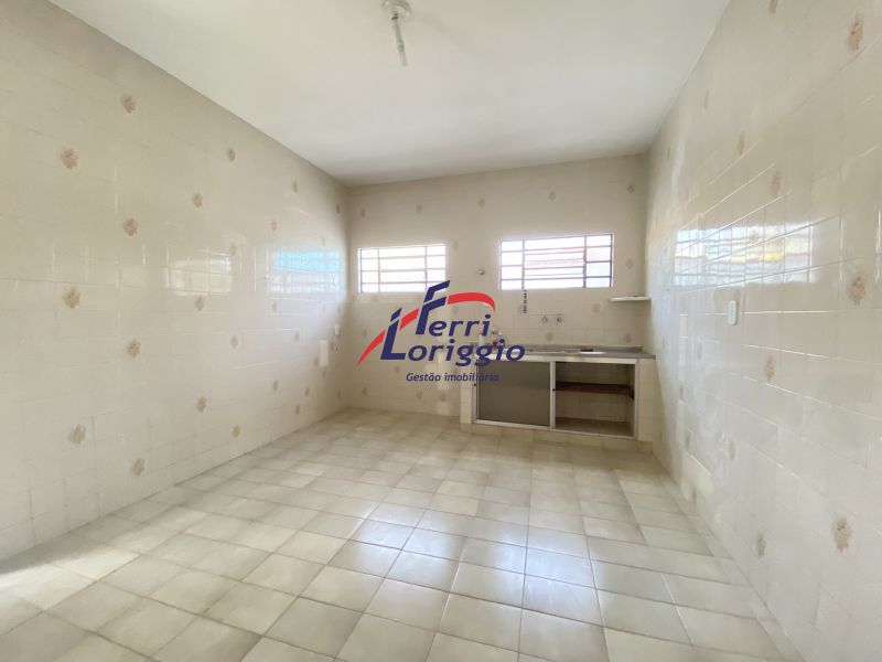 Casa com 3 quartos e 2 banheiros à venda no bairro Sao Benedito, Guaratingueta