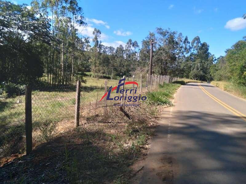 Sitio com 3 quartos e 3 banheiros à venda no bairro Centro, Lagoinha