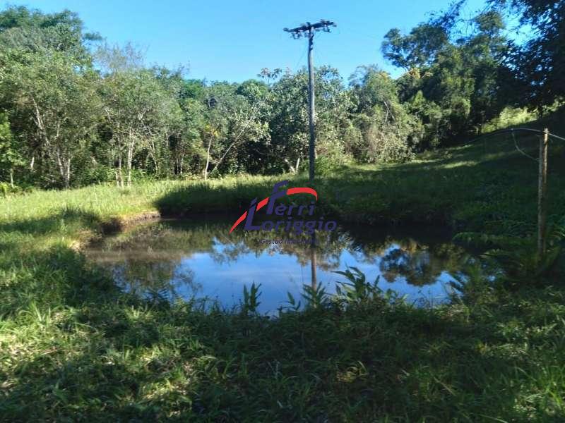 Sitio com 3 quartos e 3 banheiros à venda no bairro Centro, Lagoinha