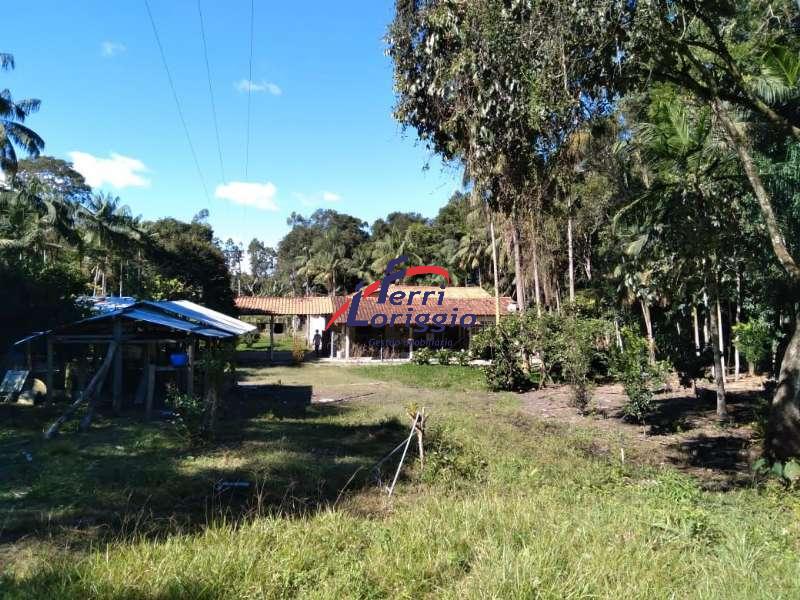 Sitio com 3 quartos e 3 banheiros à venda no bairro Centro, Lagoinha