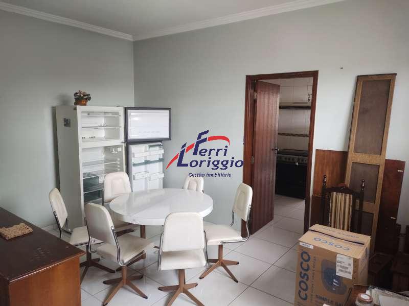Apartamento com 3 quartos e 2 banheiros à venda no bairro Sao Benedito, Guaratingueta