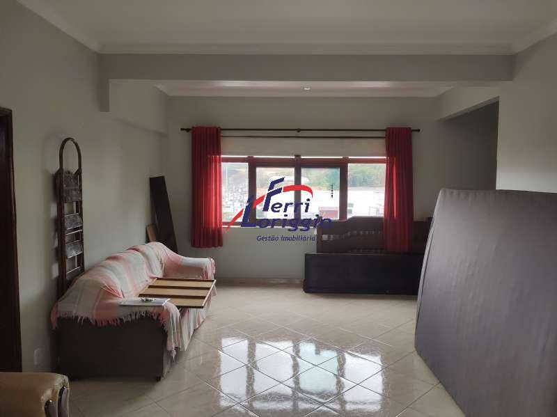 Apartamento com 3 quartos e 2 banheiros à venda no bairro Sao Benedito, Guaratingueta