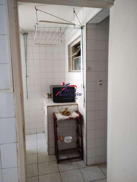 Apartamento com 3 quartos, 3 banheiros e 120m² à venda no bairro Centro, Guaratingueta