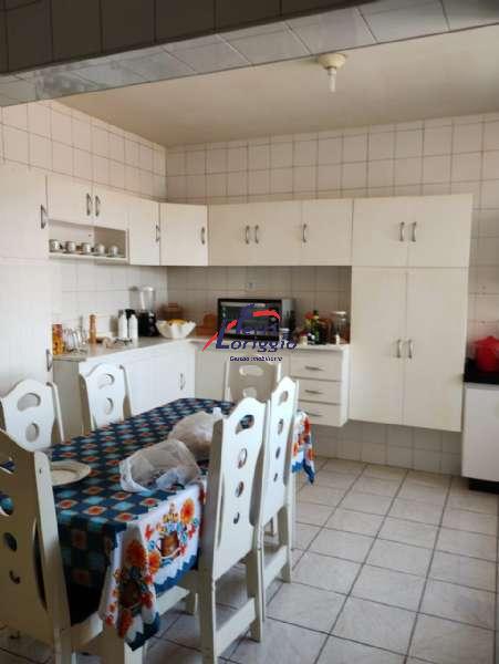 Apartamento com 3 quartos, 3 banheiros e 120m² à venda no bairro Centro, Guaratingueta