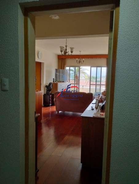 Apartamento com 3 quartos, 3 banheiros e 120m² à venda no bairro Centro, Guaratingueta