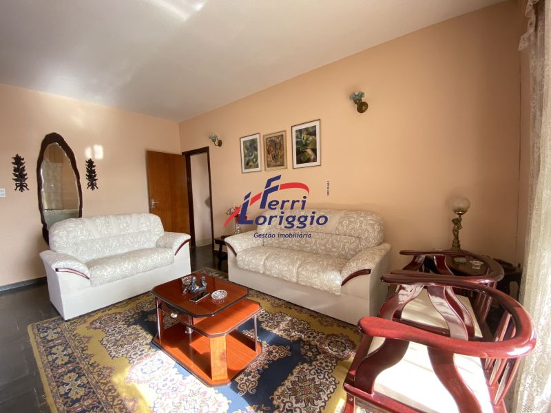 Casa com 4 quartos e 3 banheiros à venda no bairro Club dos 500, Guaratingueta
