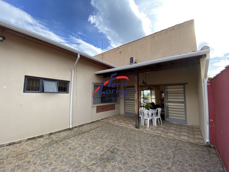 Casa com 4 quartos e 3 banheiros à venda no bairro Club dos 500, Guaratingueta