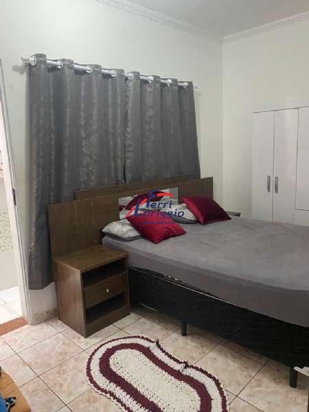 Casa com 6 quartos e 3 banheiros à venda no bairro Itaguaçu, Aparecida