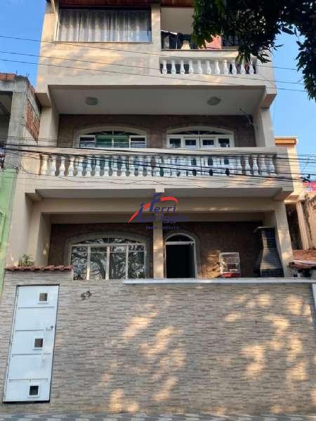 Casa com 6 quartos e 3 banheiros à venda no bairro Itaguaçu, Aparecida