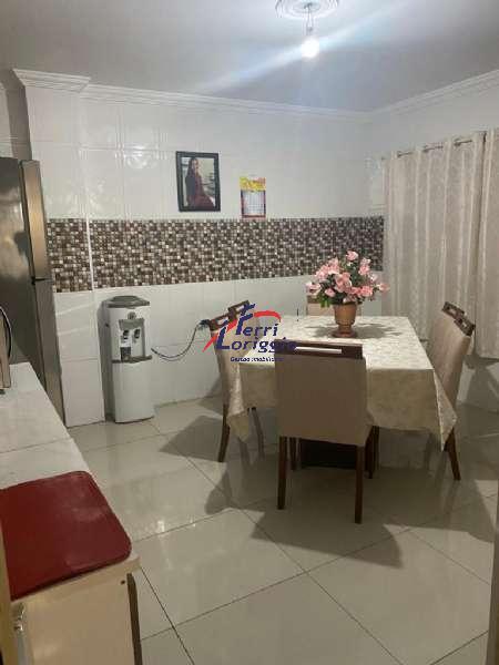 Casa com 6 quartos e 3 banheiros à venda no bairro Itaguaçu, Aparecida