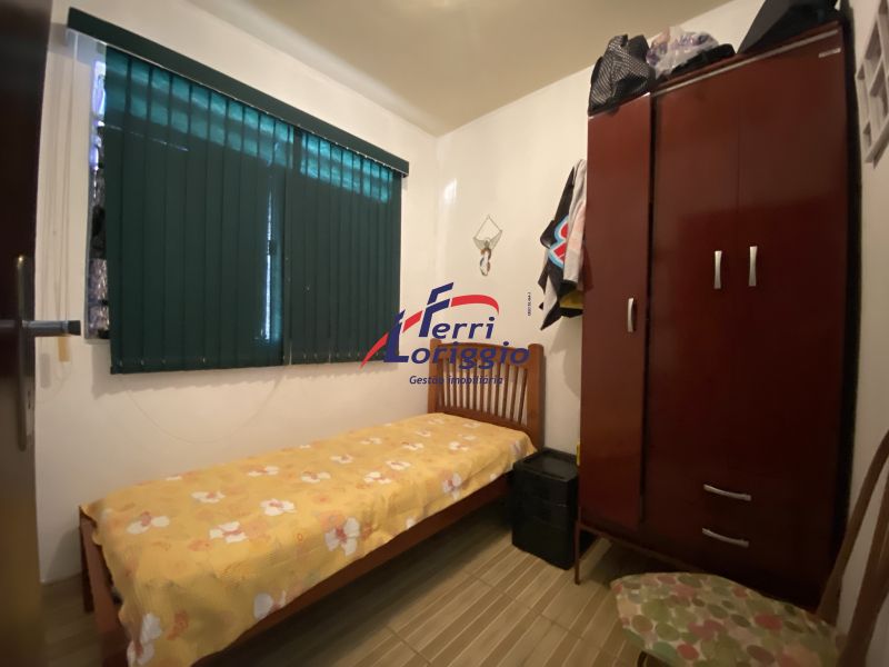 Casa com 4 quartos e 2 banheiros à venda no bairro Jardim Coelho Neto, Guaratingueta