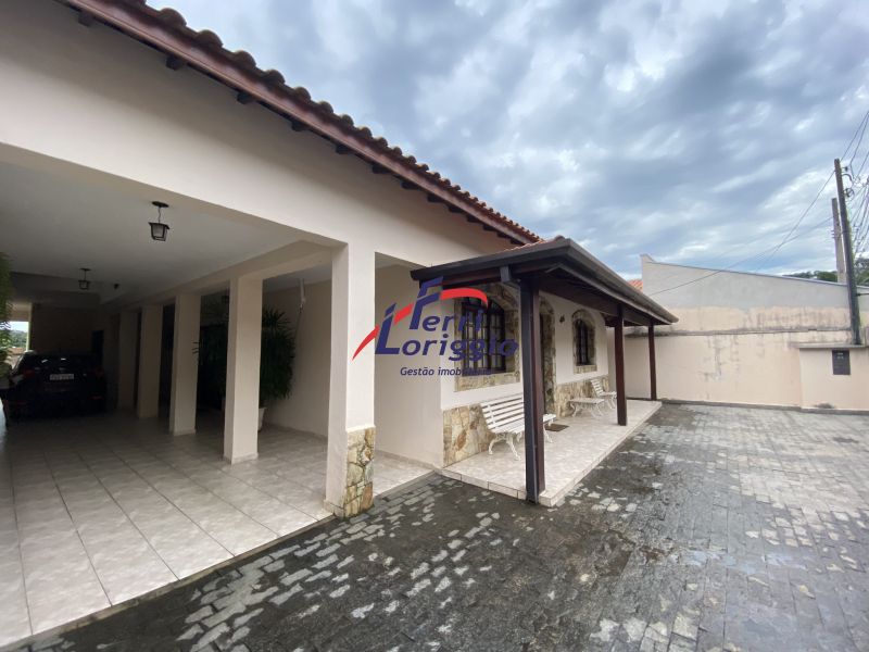 Casa com 3 quartos e 2 banheiros à venda no bairro Santa Rita, Guaratingueta