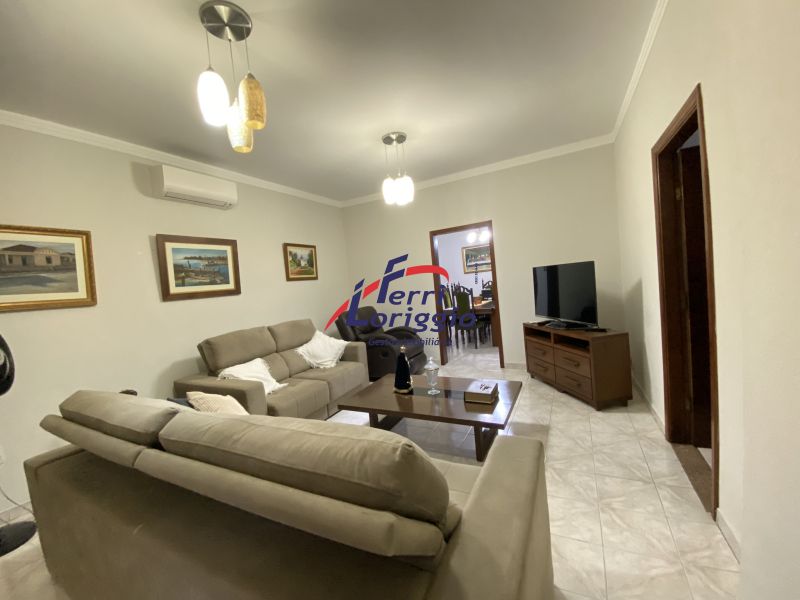 Casa com 3 quartos e 2 banheiros à venda no bairro Santa Rita, Guaratingueta