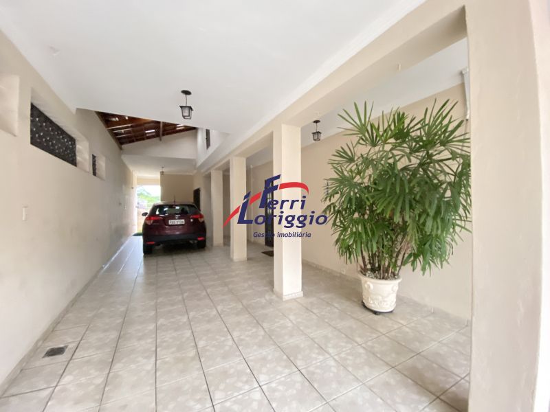 Casa com 3 quartos e 2 banheiros à venda no bairro Santa Rita, Guaratingueta