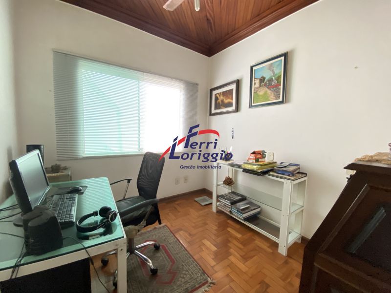 Casa com 3 quartos e 3 banheiros à venda no bairro Centro, Guaratingueta