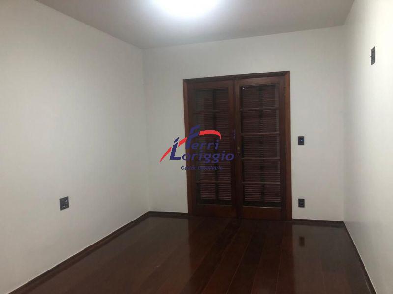 Casa com 4 quartos à venda no bairro Vila Paraiba, Guaratingueta