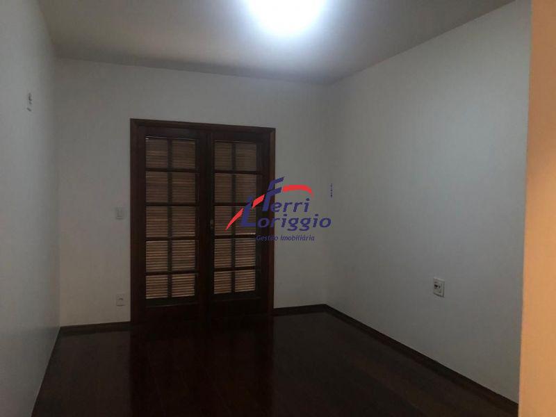 Casa com 4 quartos à venda no bairro Vila Paraiba, Guaratingueta