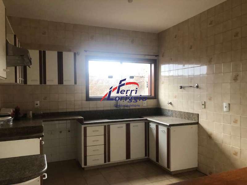 Casa com 4 quartos à venda no bairro Vila Paraiba, Guaratingueta
