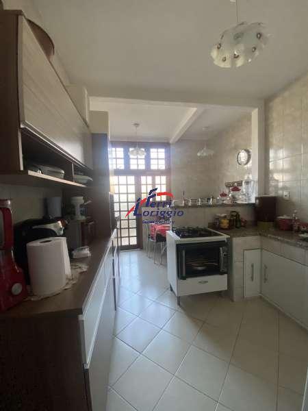 Casa com 3 quartos e 1 banheiro à venda no bairro Portal das Colinas, Guaratingueta