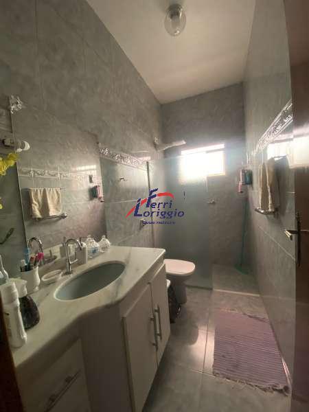 Casa com 3 quartos e 1 banheiro à venda no bairro Portal das Colinas, Guaratingueta