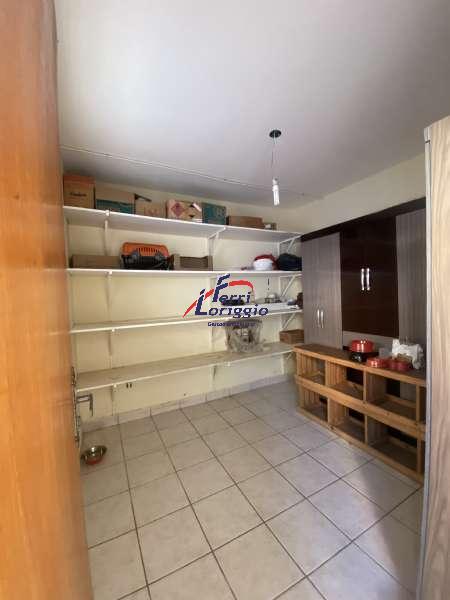Casa com 3 quartos e 1 banheiro à venda no bairro Portal das Colinas, Guaratingueta