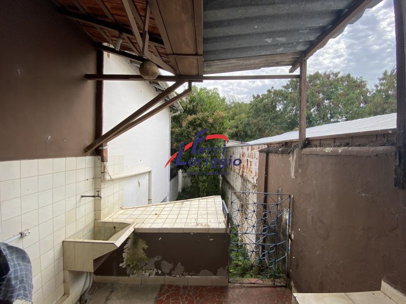 Casa com 5 quartos e 3 banheiros à venda no bairro Centro, Guaratingueta