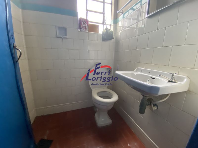 Casa com 5 quartos e 3 banheiros à venda no bairro Centro, Guaratingueta