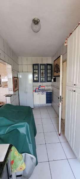 Casa com 2 banheiros à venda no bairro Jardim Modelo, Guaratingueta