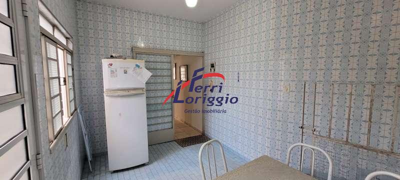 Casa com 3 quartos, 2 banheiros e 82m² à venda no bairro Centro, Guaratingueta