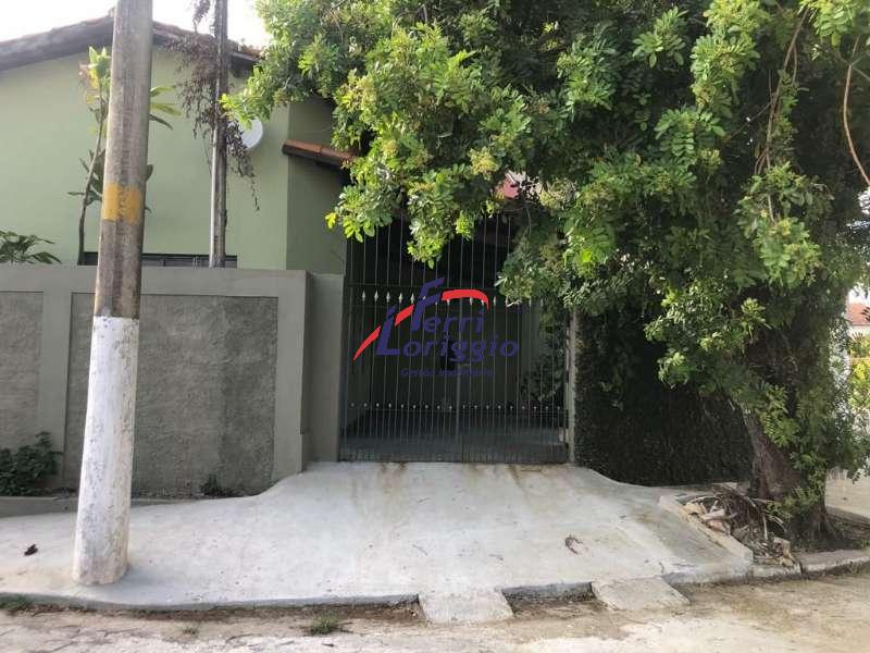 Casa com 3 quartos e 1 banheiro à venda no bairro Parque das Arvores, Guaratingueta
