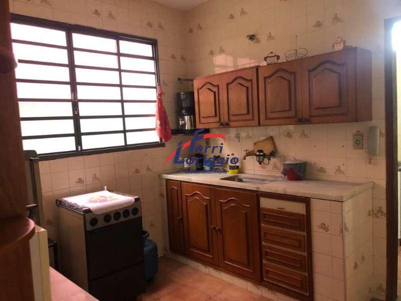 Casa com 3 quartos e 1 banheiro à venda no bairro Parque das Arvores, Guaratingueta