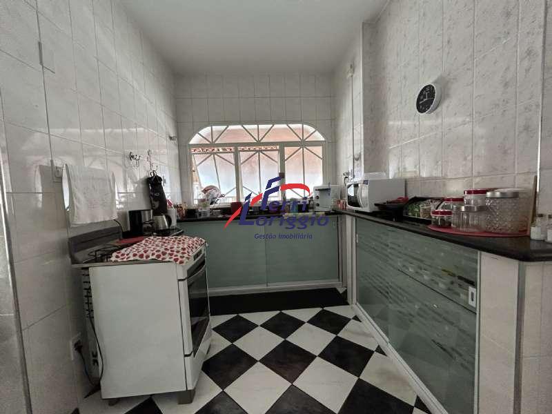 Casa com 4 quartos e 3 banheiros à venda no bairro Parque das Arvores, Guaratingueta