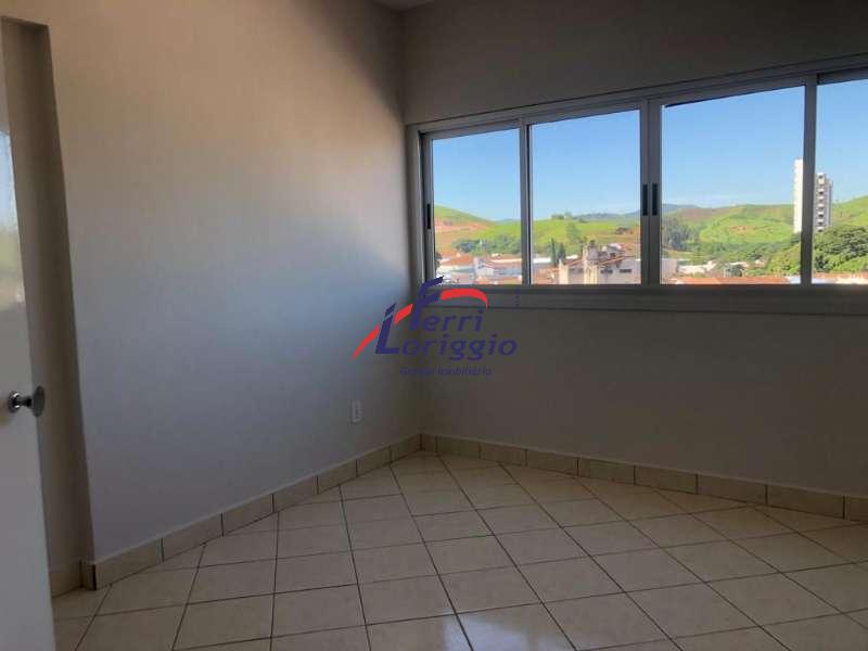 Apartamento com 3 quartos e 2 banheiros à venda no bairro Centro, Guaratingueta