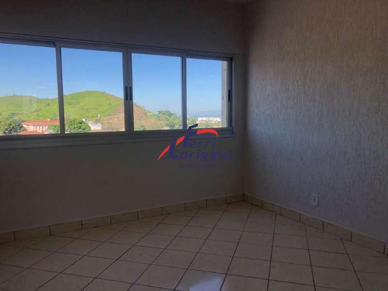 Apartamento com 3 quartos e 2 banheiros à venda no bairro Centro, Guaratingueta