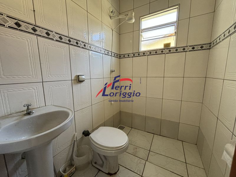 Casa com 2 quartos e 1 banheiro à venda no bairro Santa Barbara, Guaratingueta