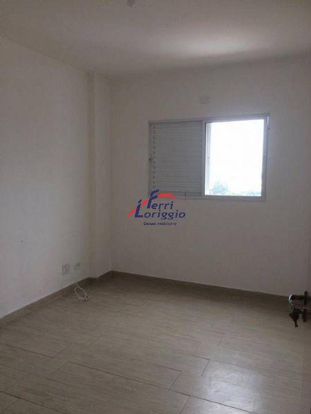 Apartamento com 2 quartos e 2 banheiros à venda no bairro Sao Benedito, Guaratingueta