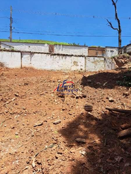 Terreno à venda no bairro Figueira, Guaratingueta